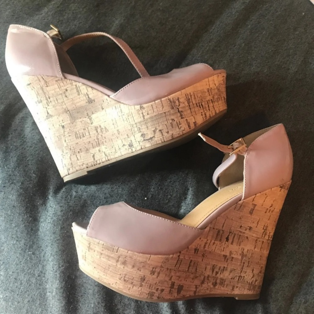 Nude Wedges